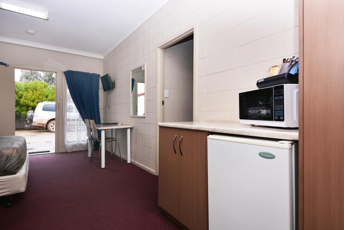Motel Poinsettia - Port Augusta Accommodation