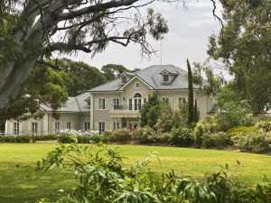 Yatahlia Manor Luxury Homestay - Port Augusta Accommodation